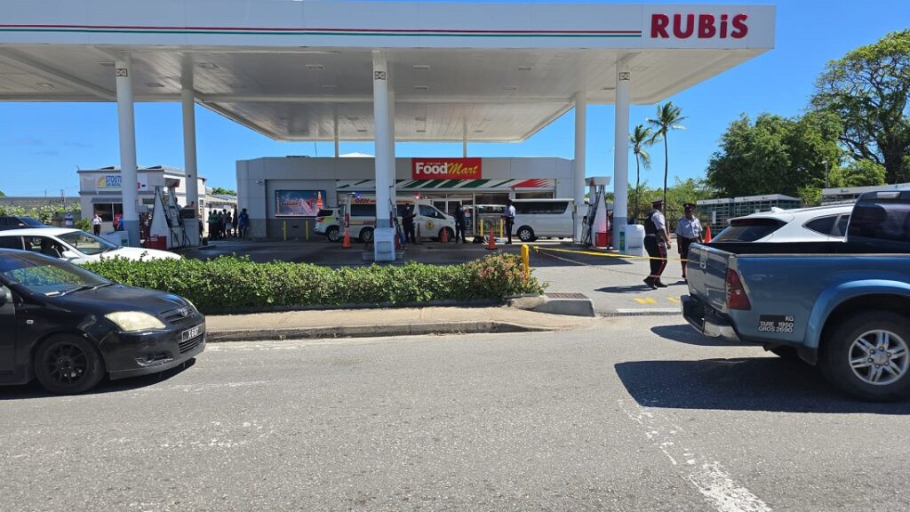 RUBIS gas station, St. Philip