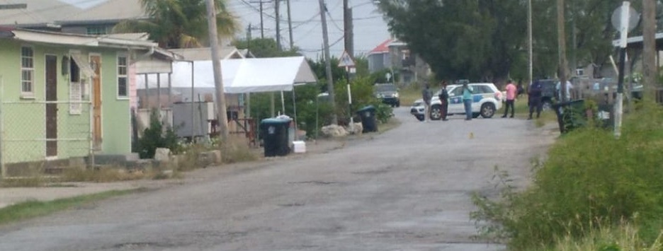 Police on the scene of the shooting at Merrick's (Image Source: Starcom Network)